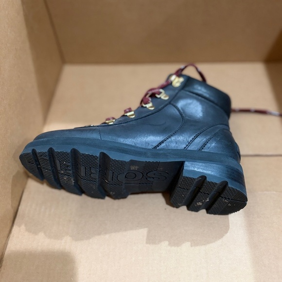 Black Sorel Boots with Red Laces sz 7.5 - Picture 9 of 11